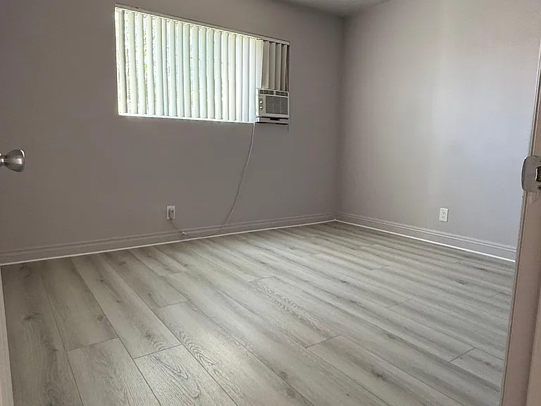 135 E Wakefield Ave #1 — Photo 9