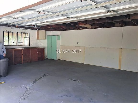 2nd image of 4877 Vista Flora Way