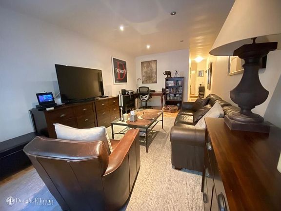 3rd image of 164 E 78th St APT 3B