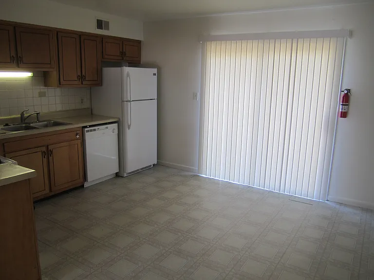 Guion Creek Apartments — Photo 30