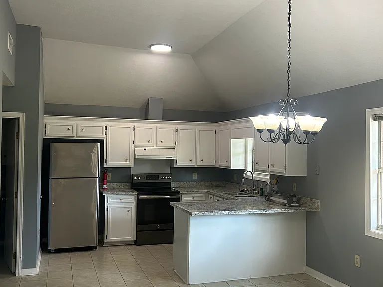 505 Brookstone Cir — Photo 4