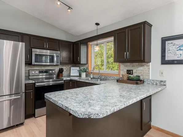 9107 Kentucky Ave N, Brooklyn Park, MN 55445