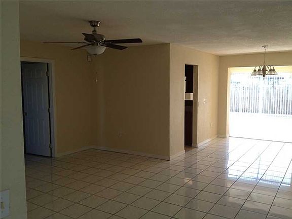3rd image of 11340 NW 29th Mnr