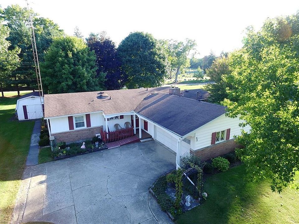 1st image of 835 Wooddale Dr