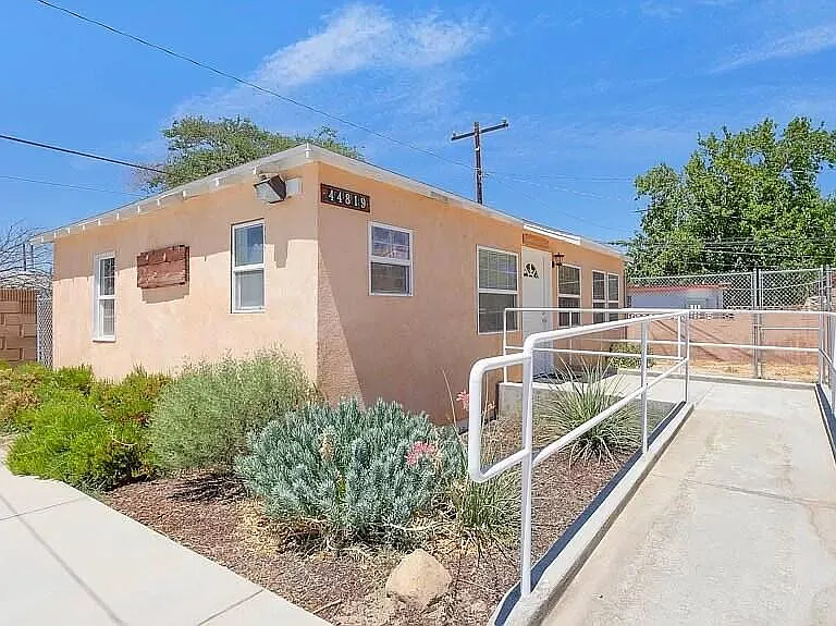 44819 Fern Ave — Photo 13