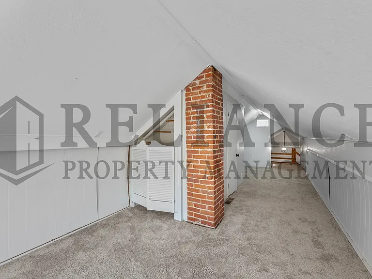 653 Harding St — Photo 3