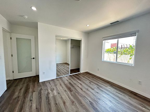 5th image of 11639 Menlo Ave #B