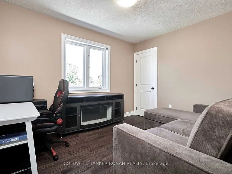64 Catherine Dr — Photo 11