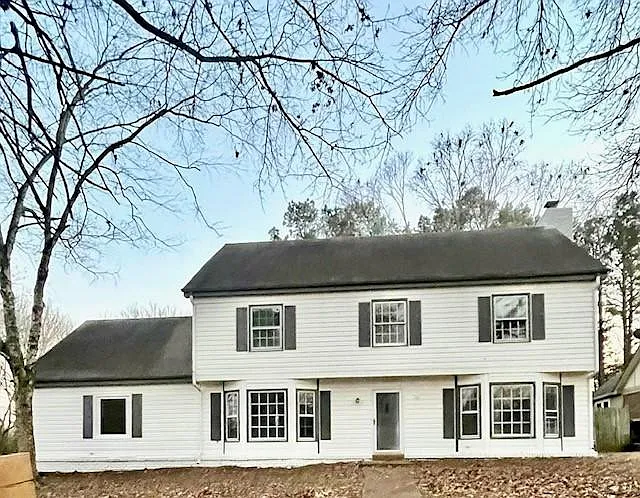 4 bed, 2.5 bath, 2600 sqft, $2,495 — Photo 4