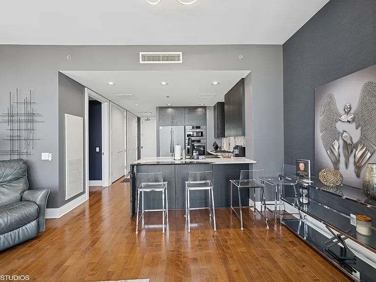 401 N Wabash Ave #37D — Photo 7