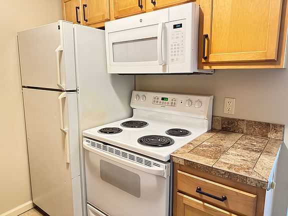 3rd image of 1518 D St #6