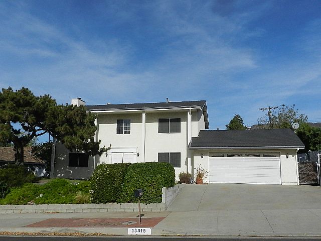 1st image of 13815 Nurmi St