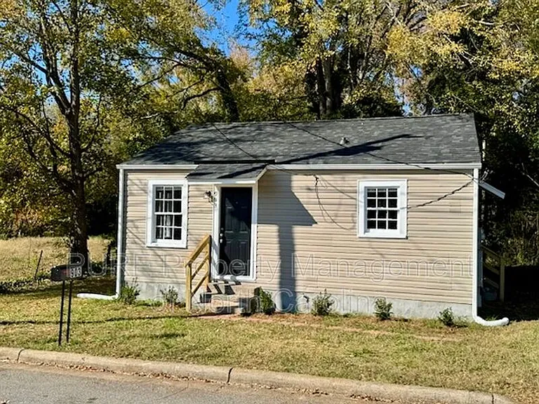 903 Holt St — Photo 2