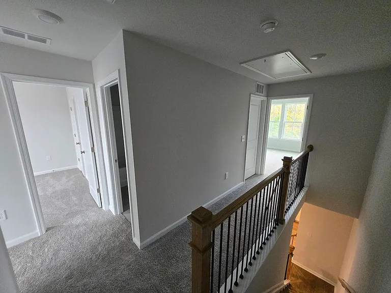 611 Glen Clova — Photo 11