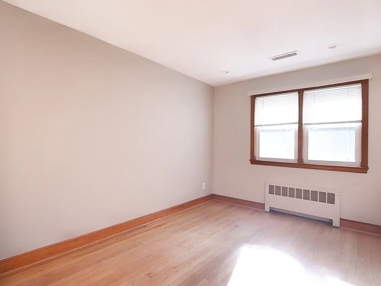 311 Ridge St — Photo 6