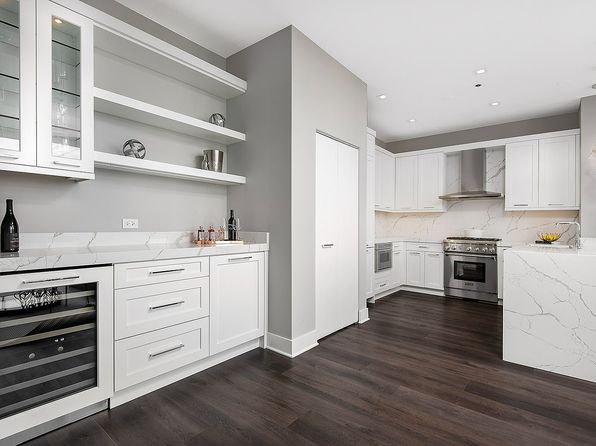 300 N Canal St APT 1812