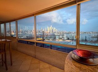380 Mountain Rd #208, Union City, NJ 07087