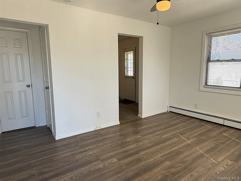 21 Sherwood Dr — Photo 3