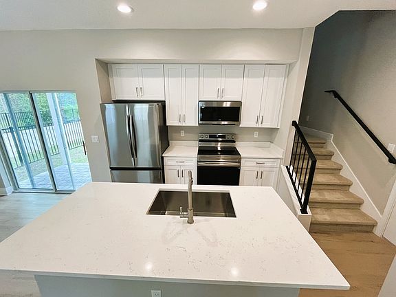 5th image of 2250 S Bumby Ave #210-1