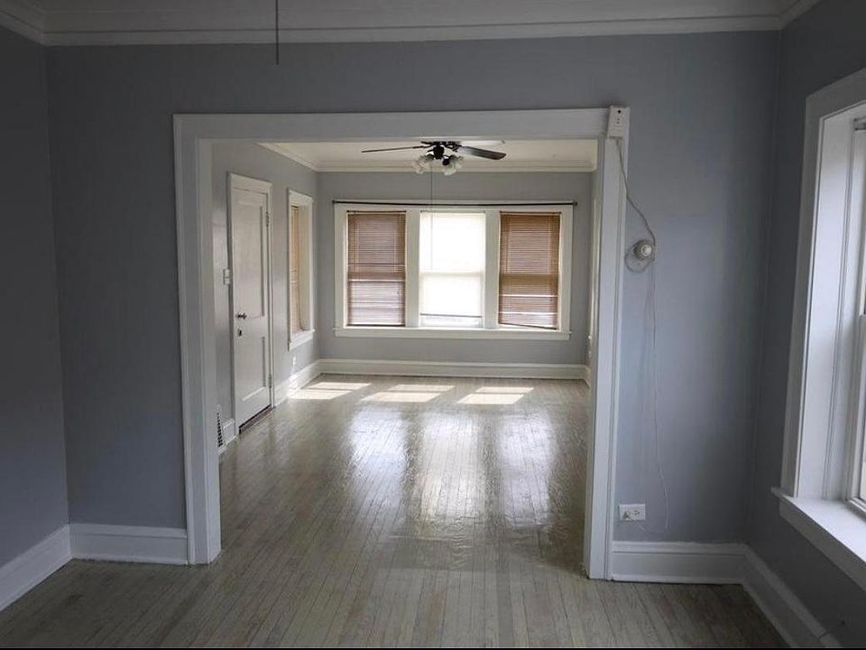 1st image of 11036 S Avenue L #1