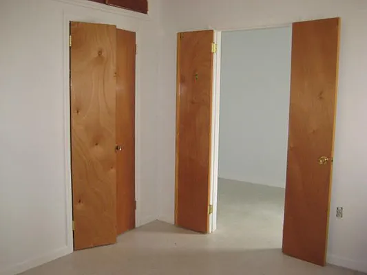 Rented by MCR Realty | media 10