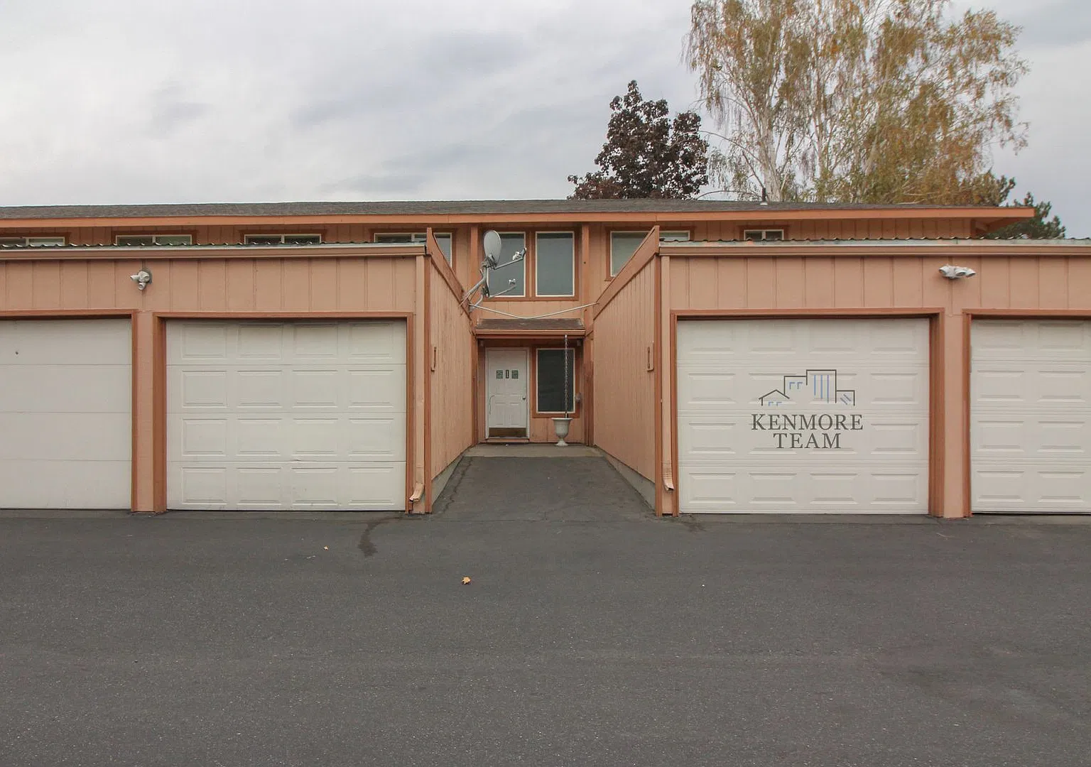 2 Bedroom, 1 Bath Condo in Kennewick — Photo 1