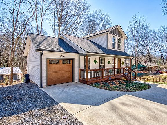 2nd image of 212 Thomas Park Dr