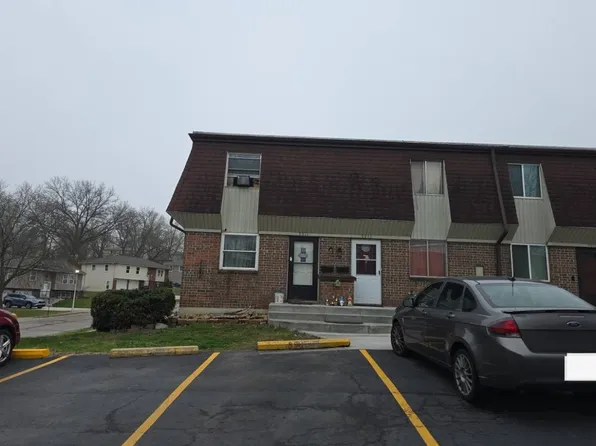 9911 W 52nd St, Merriam, KS 66203