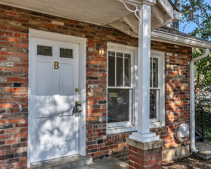 605 Park Cir #B — Photo 5