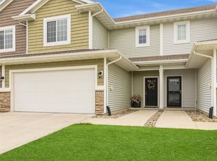 121 Sycamore Ln, Norwalk, IA 50211