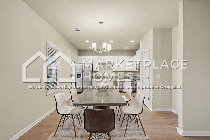 4 bed, 2.5 bath, 1897 sqft, $1,995 — Photo 4