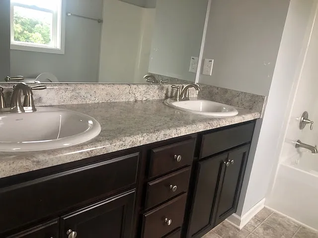 208 Gretzky Pkwy — Photo 10