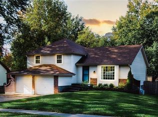1108 Essex St, Liberty, MO 64068