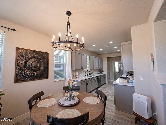 5th image of 308 Cattail Cres