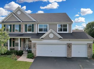 404 Hackney Ln, Oswego, IL 60543
