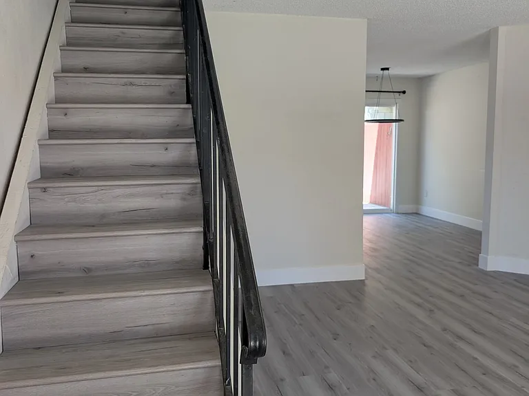 5166 Dunbar Dr #C — Photo 2