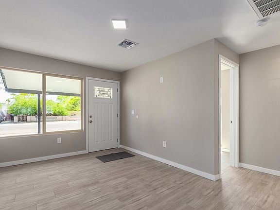 3rd image of 126 W Southgate Ave
