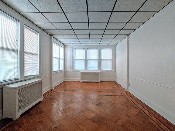4th image of 6202 62nd Ave #2F
