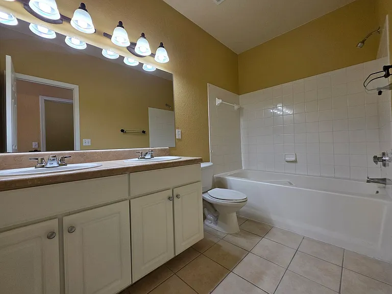 5065 NW 45th Rd #103 — Photo 22