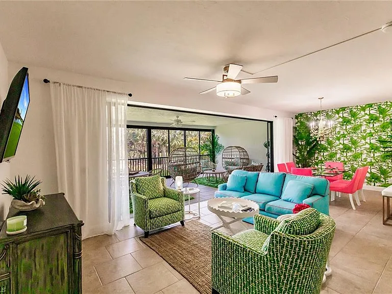22 Cypress View Dr #B — Photo 7