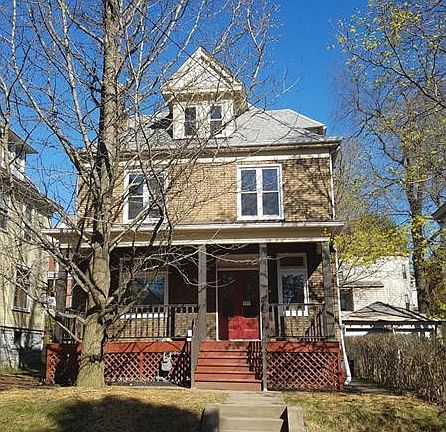 2nd image of 122 N Jackson Ave