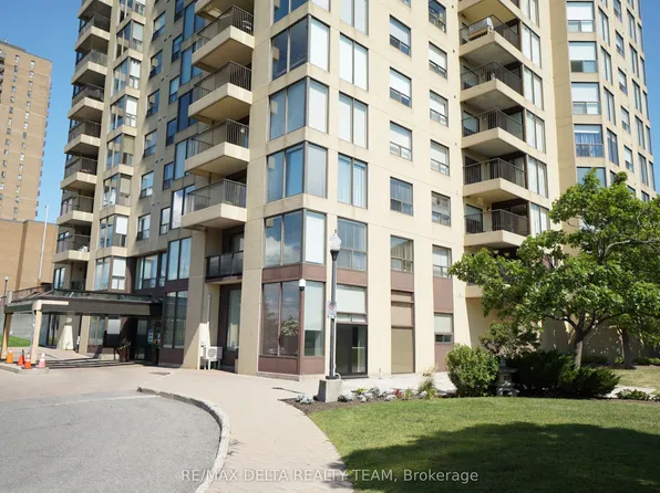545 Saint Laurent Blvd #1506, Ottawa, ON K1K 4H9