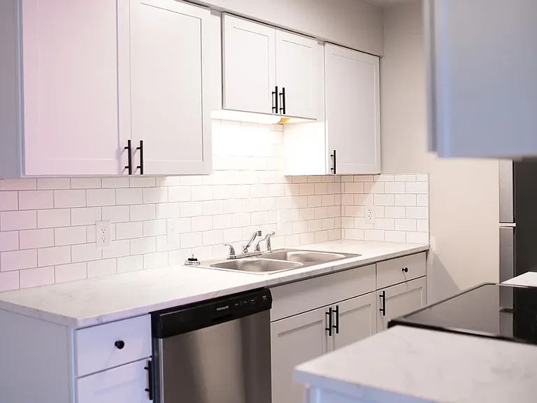 63 S 22nd Ave #B-5 — Photo 1