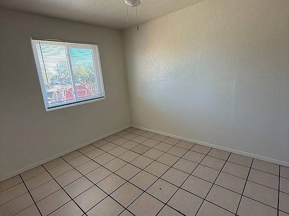 5th image of 3221 W Melvin St APT 4