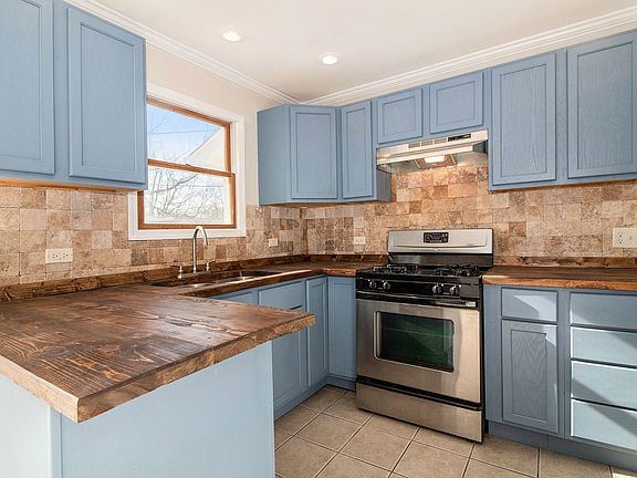 5th image of 1725 Marlboro Ln