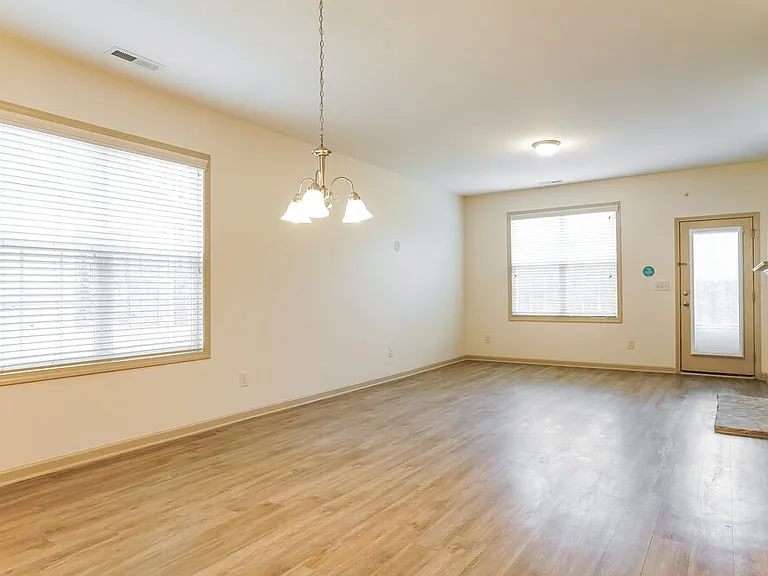 59 Golden Gate Pkwy — Photo 4