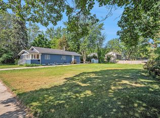 1006 Saint Joseph St, South Haven, MI 49090