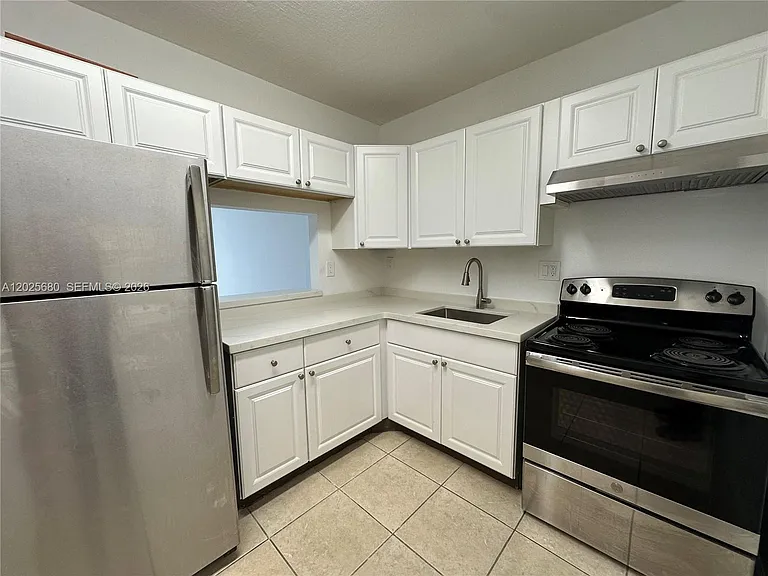10900 SW 104th St #210 — Photo 4