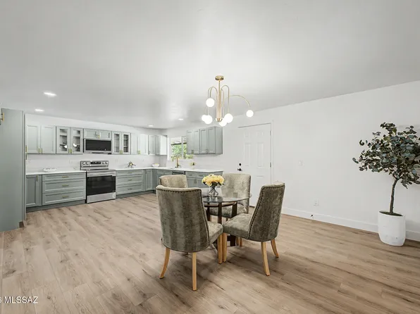 1160 W Camino Desierto, Tucson, AZ 85704