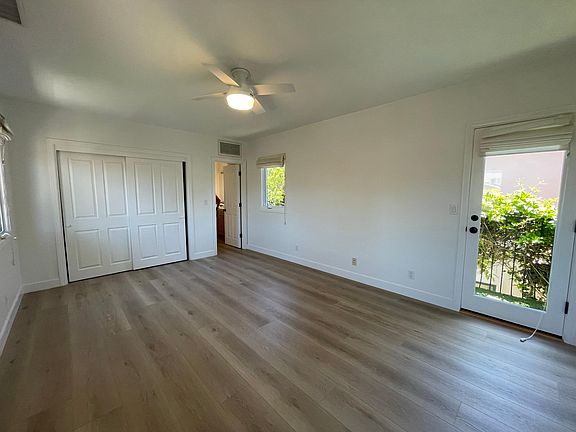 3rd image of 2422 De La Vina St
